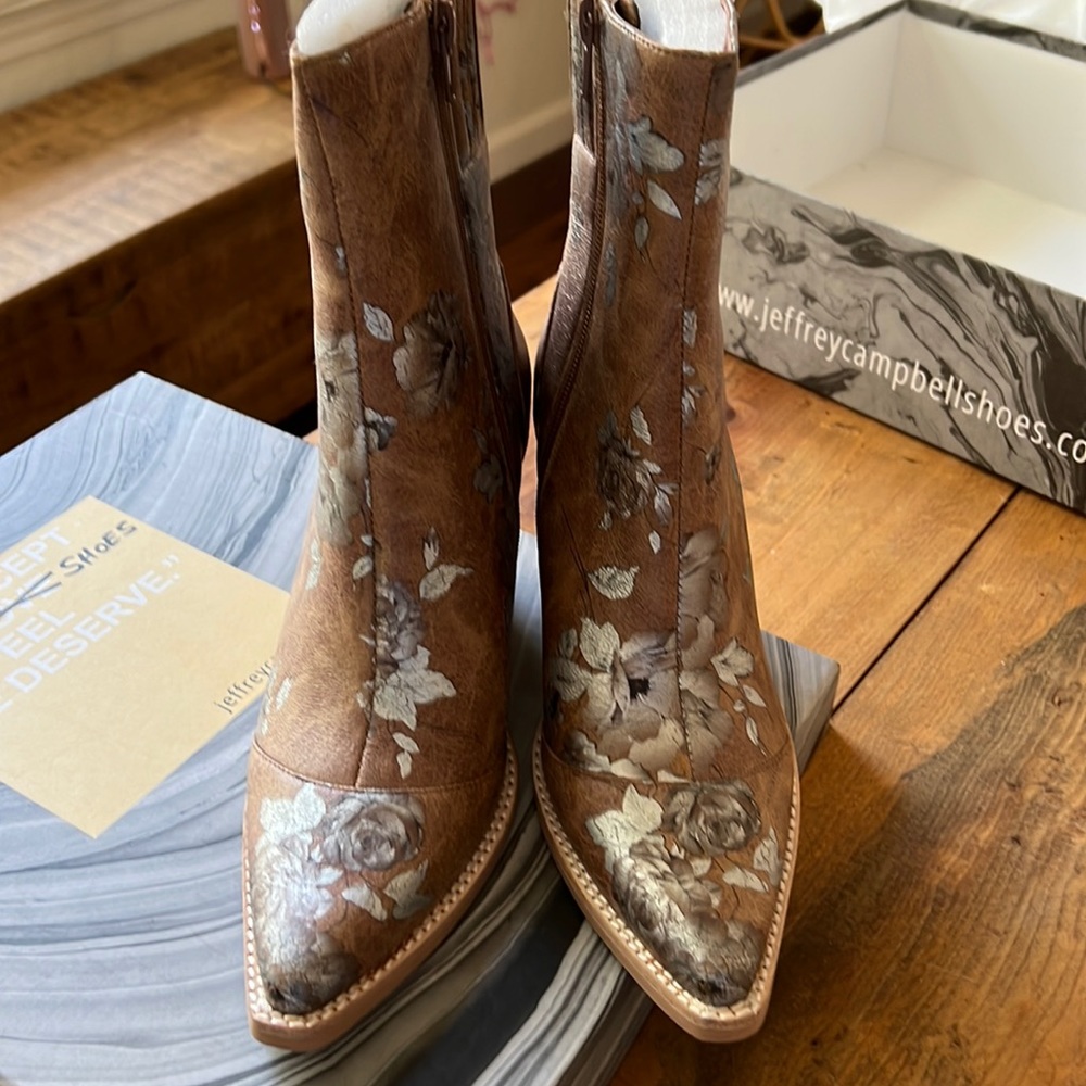 FREE PEOPLE JEFFREY CAMPBELL BOOT✨✨